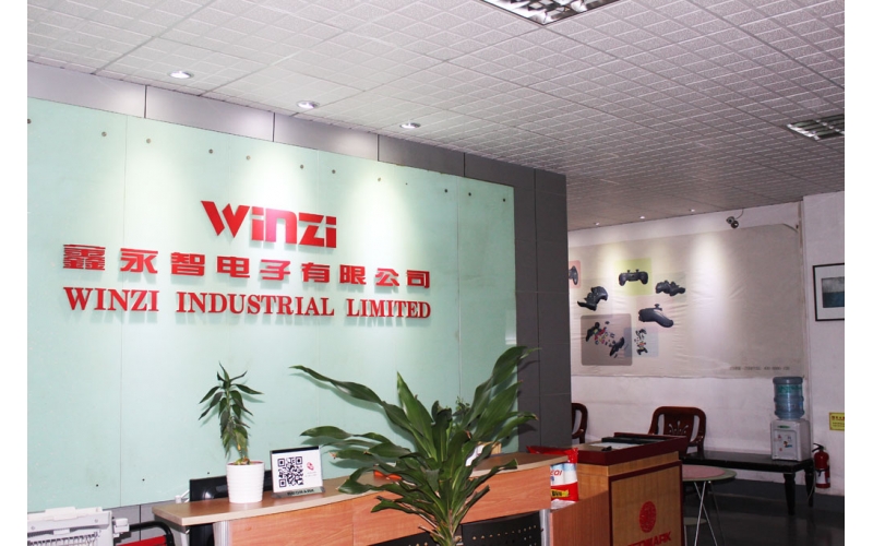 深圳市球盟会官网登录入口厂的公司环境已经荣誉证明深圳球盟会官网登录入口厂中最好的是深圳塑胶球盟会官网登录入口公司的一部分